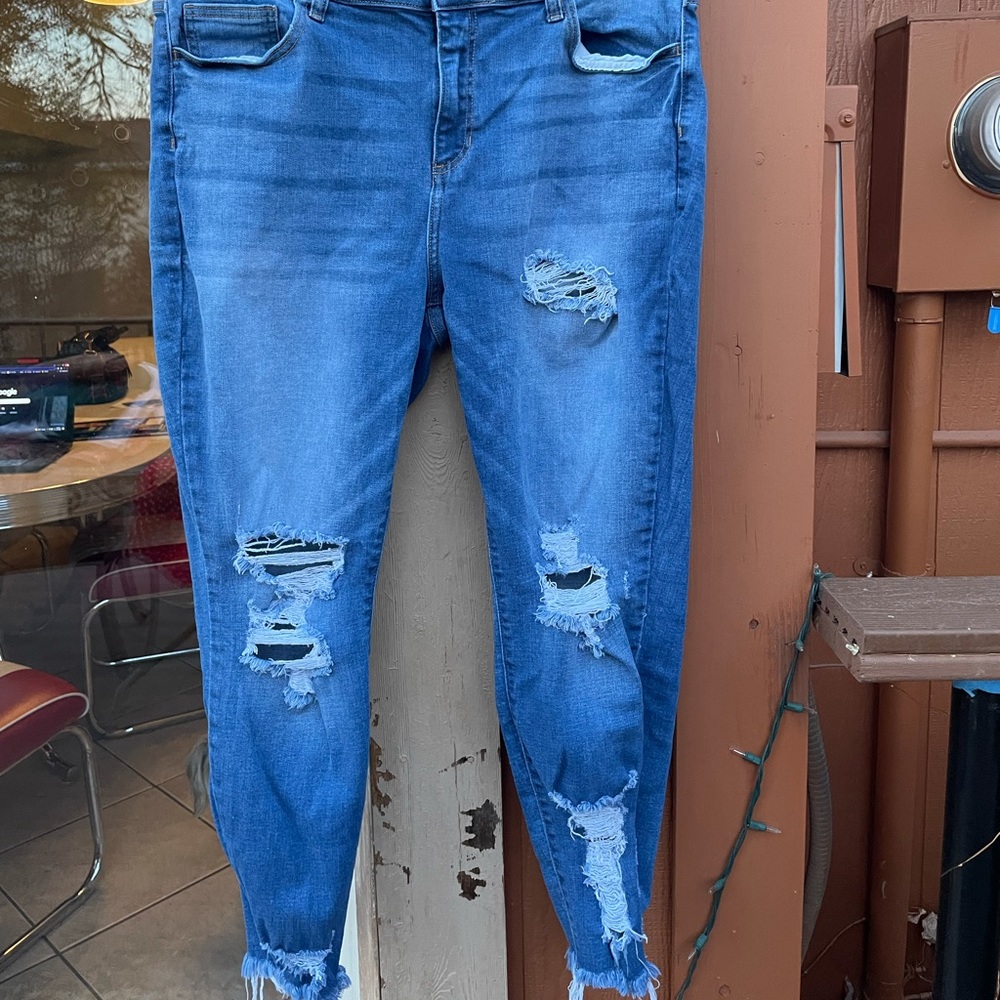 Distressed Denim Skinny Jeans Glitzy Girlz